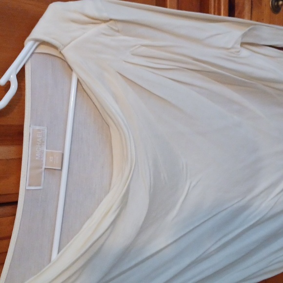 Top - Picture 4 of 4